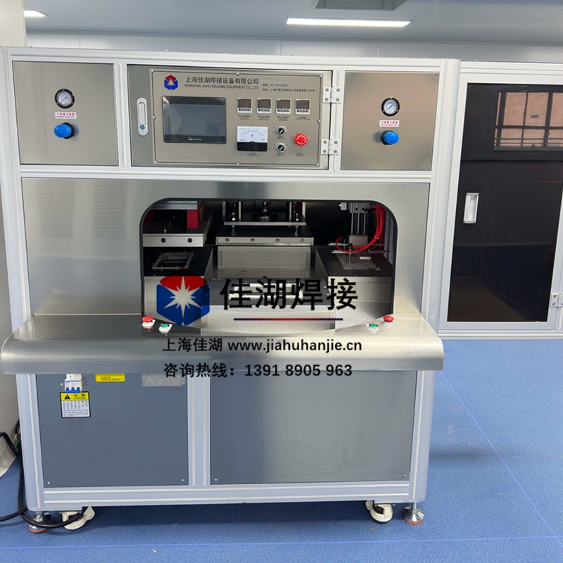 醫(yī)用吸塑包裝機(jī)四工位自動轉(zhuǎn)盤機(jī)_副本.jpg